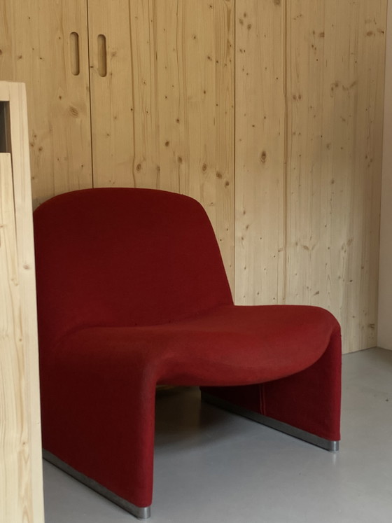Image 1 of Chaise vintage Artifort Alky