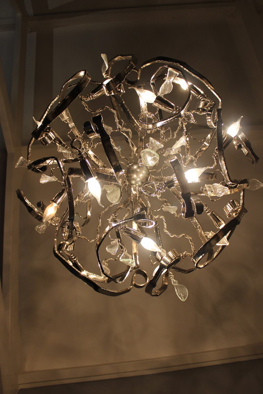 Round Brand Van Egmond Chandelier Delphinium