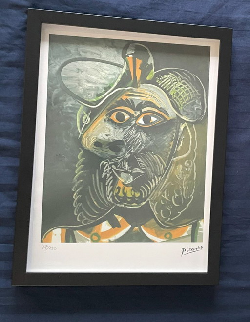 Pablo Picasso (1881-1973) - Man Buste – lithos zeefdrukken, Paper (photo 2 of 5)