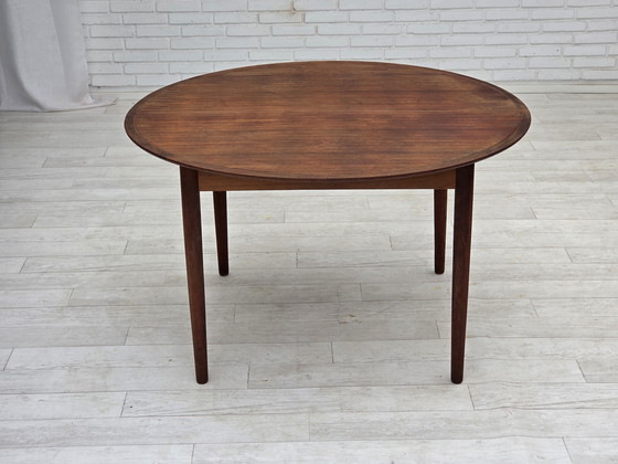Image 1 of Table ronde de salle à manger pliante danoise des années 1960, en bois de teck, état d'origine