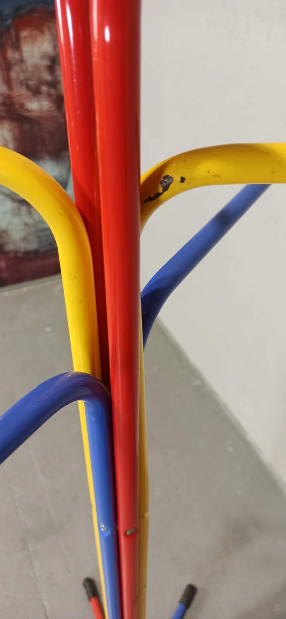 Image 1 of Tord Björklund für Ikea Kleiderbügel im Stil von Memphis Milano