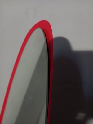 Image 1 of Unghia vloerspiegel in hout en rood pvc, jaren 2000