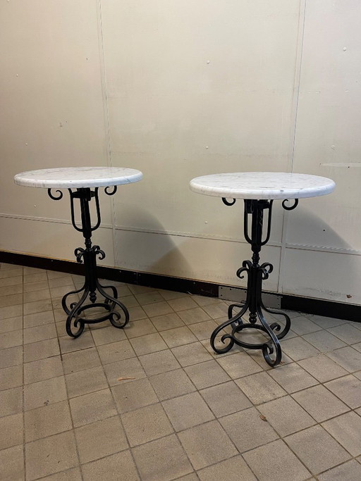 Vintage cafétafels met marmeren blad