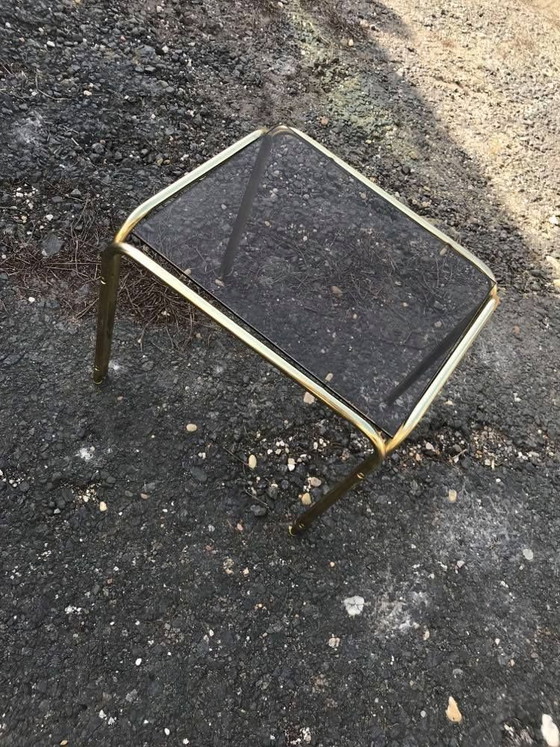 Table basse vintage en laiton, années 1970 – Livres d'art, Verre (photo 6 of 7)