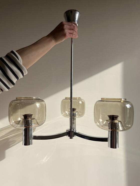 Image 1 of Lampadario di design italiano di Gaetano Sciolari in vetro fumé e cromo 1970