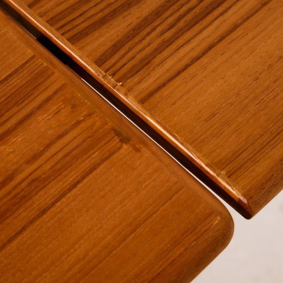 Image 1 of MK9798 Table de salle à manger en teck restaurée