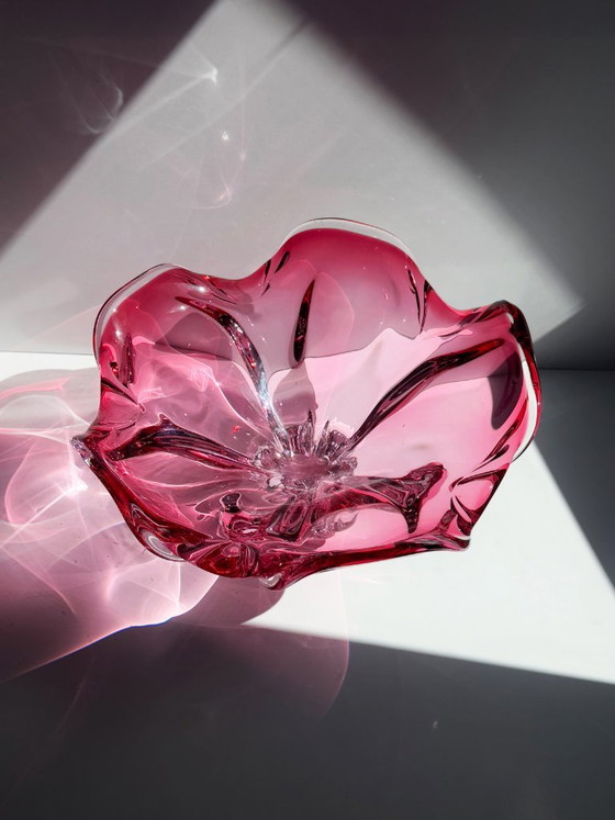 Josef Hospodka voor Chřibská XL Cranberry Glasschaal – Boheems Art Glass, Tsjechoslowakije jaren 60 – Schalen (photo 4 of 5)