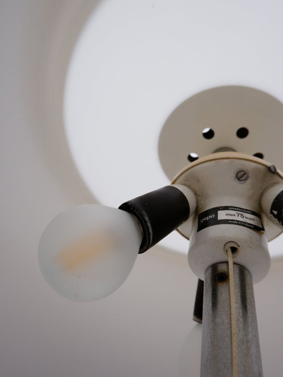 Image 1 of Lampada da terra di metà secolo con paralume in plastica