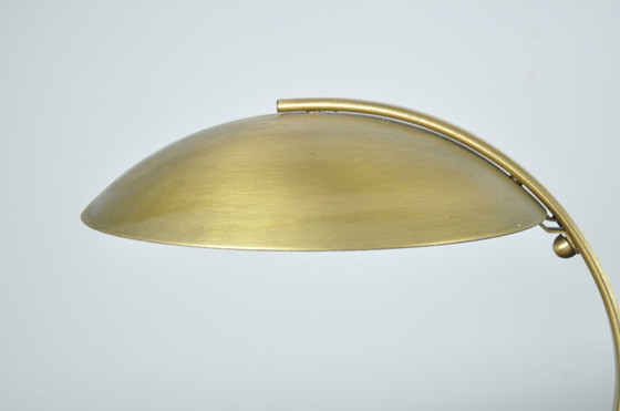 Image 1 of Bellissima lampada da tavolo in ottone Art déco/Bauhaus della metà del secolo scorso di Egon Hillebrand anni '60