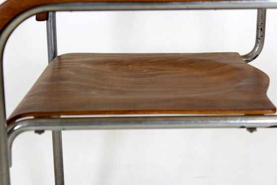 Image 1 of Gerestaureerde Bauhaus B34 cantileverstoel van multiplex en chroom, ontworpen door Marcel Breuer, begin jaren 30.