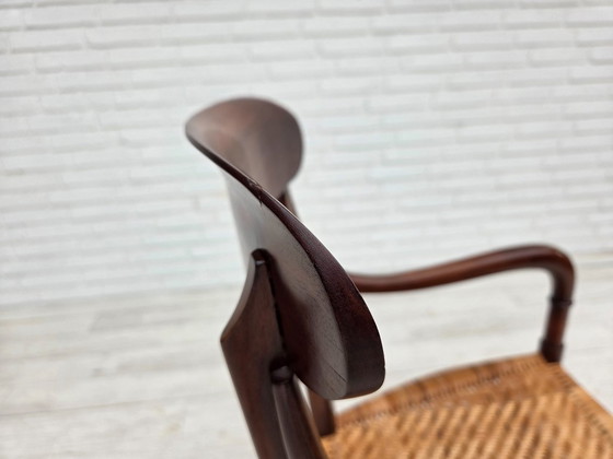 Image 1 of Anni '70, design italiano di Fratelli Levaggi, 2 poltrone, modello "Campanino", legno di ciliegio.