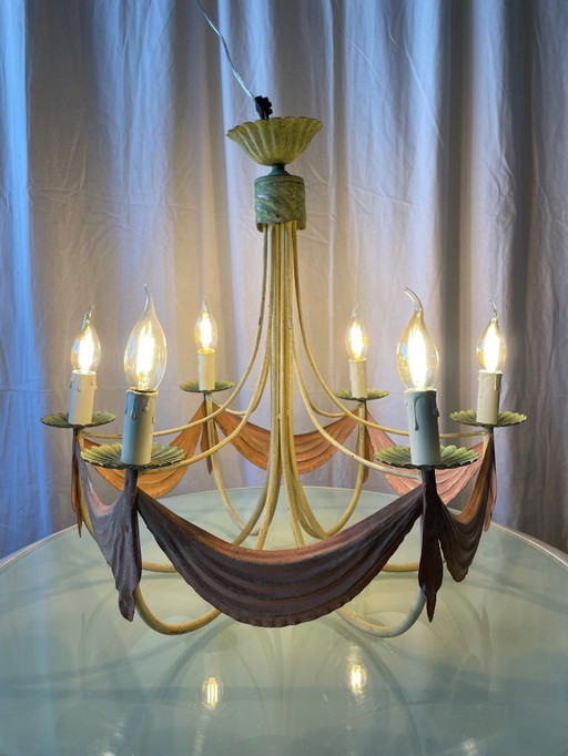 Lámpara de araña vintage de estilo romántico con 6 brazos, fabricada en chapa esmaltada, Italia 1950