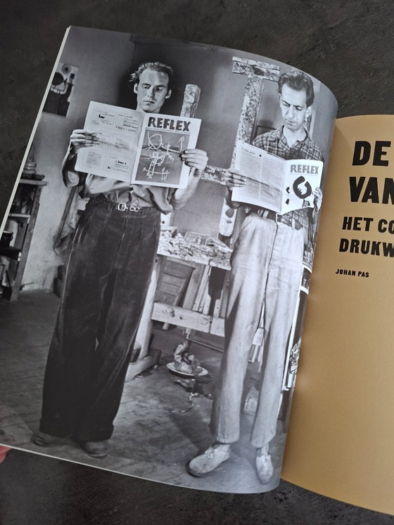 Cobra Ein Bildhaftes und Poetisches Revolution Buch, Hannibal, Kaffeetisch-Bücher, Stoff, Papier, Grau (Foto 5 von 9)