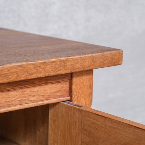 Image 1 of Mueble auxiliar o bar danés de roble de mediados de siglo attr. a Henning Kjaernulf