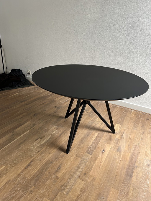 Studio Henk dining table