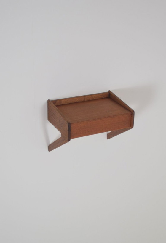 Zwevend Nachtkastje Door Sigfred Omann Voor Ølholm Møbelfabrik, Jaren '60 – Wood (photo 2 of 11)