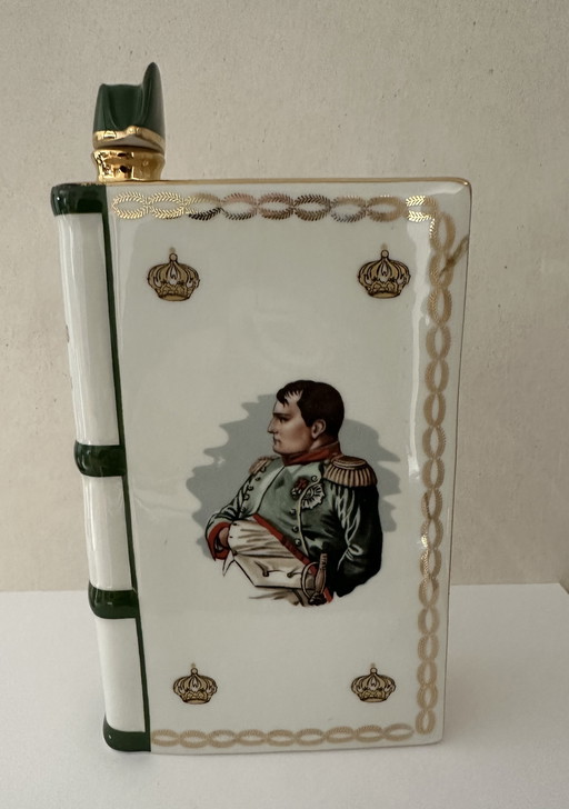 Bouteille de cognac Napoléon Camus en forme de livre