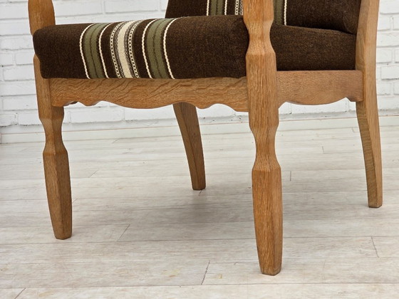 Image 1 of Sillón danés de los años 70, tapizado original de lana a rayas, madera de roble tallada.