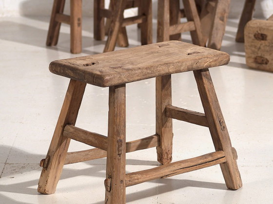 Taburete antiguo de 25 cm de altura en color madera natural (c.1900) – Wood, Rustic (photo 2 of 14)