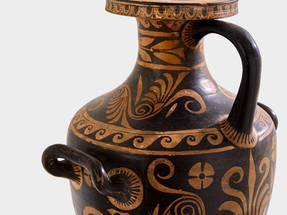 Terrakotta-Hydria, bemalt von Primato, Süditalien, ca. 330 v. Chr., Vasen, Keramik, Schwarz, Classicisme (Foto 11 von 13)