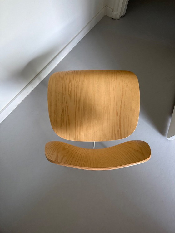 1x Vitra LCM Silla Lounge – Sillas auxiliares, Iron, Wood (photo 6 of 11)