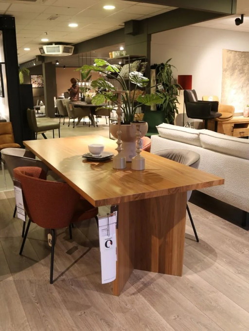 Angle Dining Table Walnut Veneer - 220cm - vtwonen