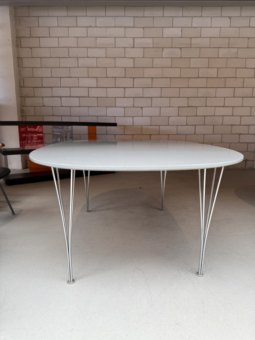 Table tripode Superellipse de Fritz Hansen (gris)