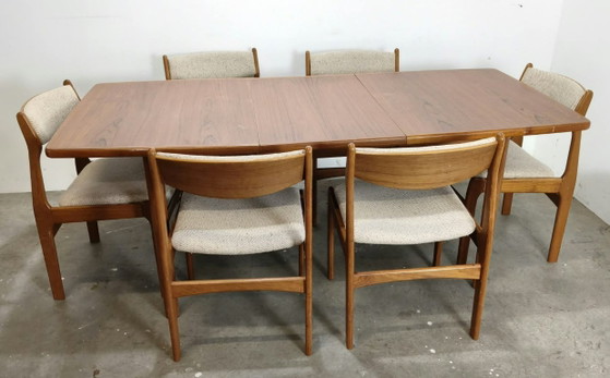 Juego de Sillas de Comedor de Diseño de Erik Buch – Conjuntos de comedor, Wood (photo 5 of 5)