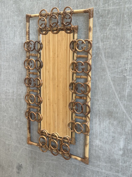Image 1 of Miroir vintage en rotin et roseau, détails en anneau – Espagne années 50