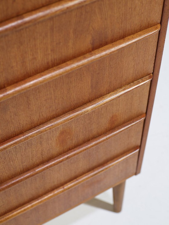 Image 1 of Commode haute et étroite en teck, style danois vintage