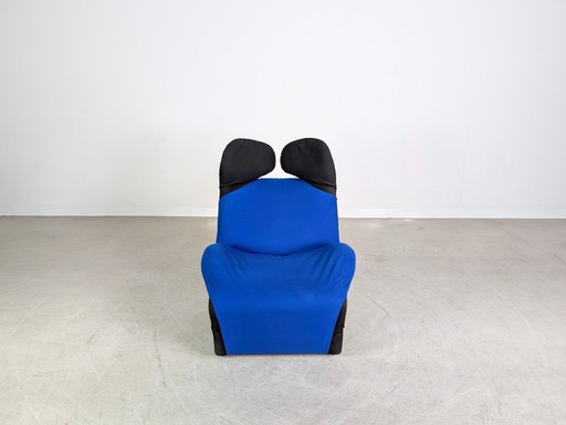 Silla original Cassina Wink Toshiyuki Kita tela negra azul
