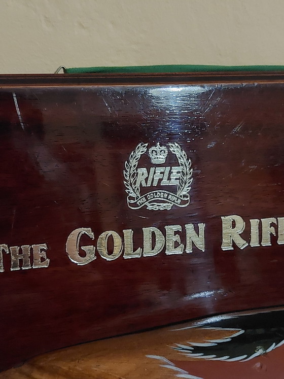 Image 1 of Rifle insegna pubblicitaria abbigliamento in legno 