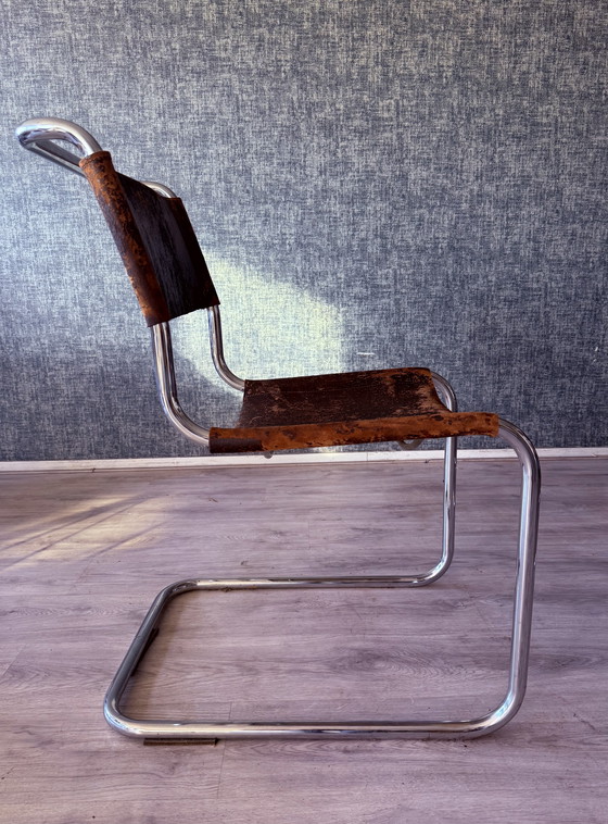 Image 1 of Vintage Thonet S33 van Mart Stam, met een bijzondere patina, circa jaren 60.