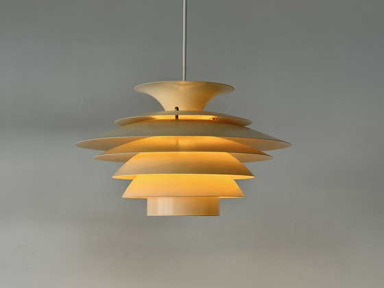 Lampada a sospensione vintage scandinava a 7 strati – Crema/Avorio – Di JEKA, Denmark, anni '60 (photo 14 of 15)