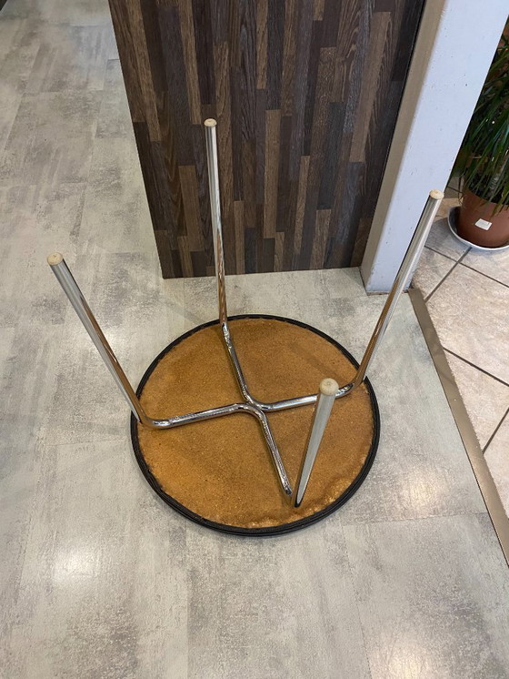 Image 1 of Tavolino laterale vintage in stile Bauhaus cromato e similpelle nera, anni '70