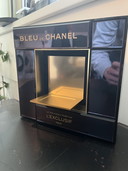 Chanel Bleu-Display
