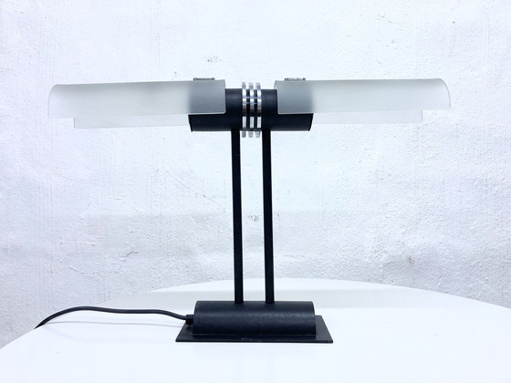 Image 1 of Lampada da tavolo di design anni '80 con 2 paralumi in vetro e metallo