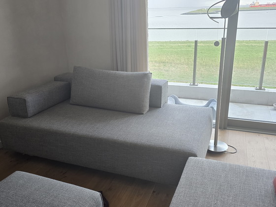 Image 1 of Canapé d'angle EYYE Cella avec repose-pieds, accoudoir et coussins en cuir