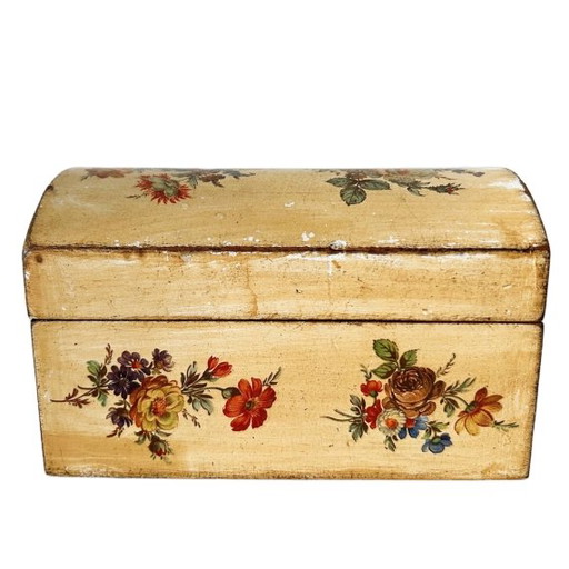 Boîte à bijoux vintage peinte à la main en bois, motif fleurs brocantes, couleur crème, années 1970