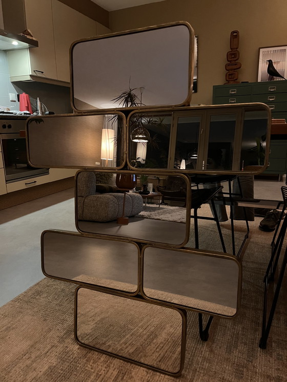 Image 1 of Goudkleurige spiegel mat