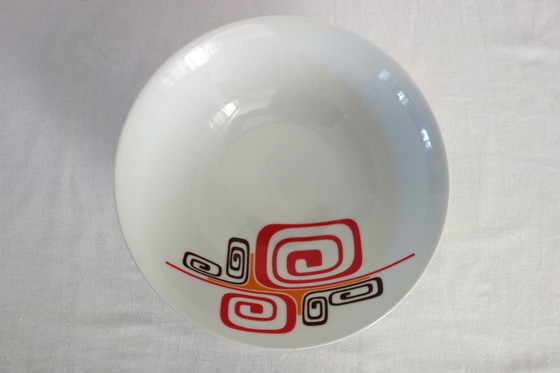 Image 1 of Grand plat creux Winterling Marktleuthen Baviera Años 70 Activo