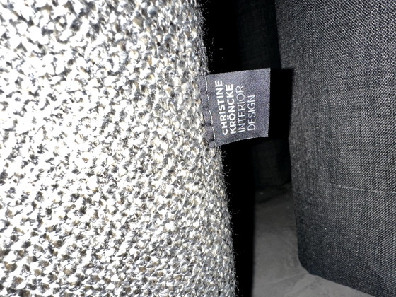 Image 1 of Grijze Christine Kröncke bank met longchair