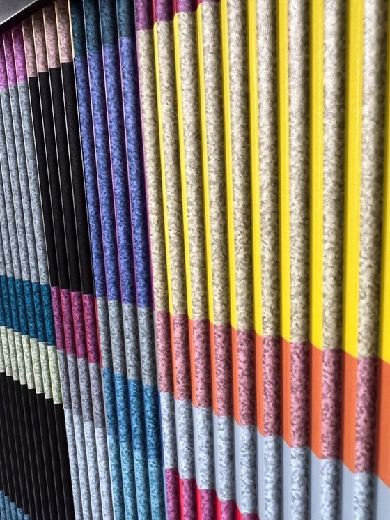 Image 1 of Lena László pour Studio Exactly, Relief lenticulaire/3D sur plaque d'aluminium avec laminage, « 210 formes géométriques », é