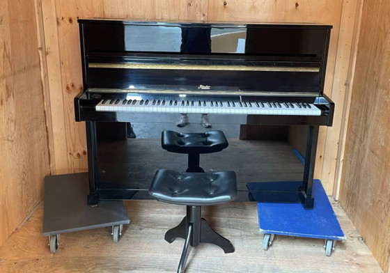 Piano Rösler noir 123 cm, finition laquée brillante, avec tabouret en cuir. – Objets déco, Leather, Metal (photo 9 of 16)