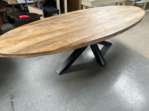 Ovaler Esstisch 300 cm, Naturmangoholz