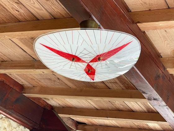 Image 1 of Plafonnier triangulaire en verre et laiton de style Mid-Century