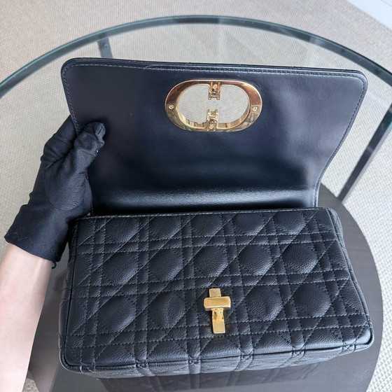 Image 1 of DIOR CARO MEDIUM - CANNAGE KALFSLEER MET NERF, ZWART, GOUDEN BESLAG