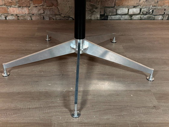 Image 1 of Table à manger design