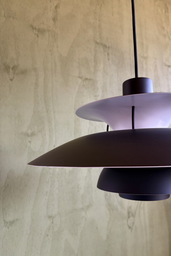 Image 1 of Louis Poulsen PH5 Neues Modell Monochrom