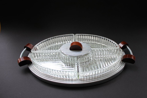 Cabaret décoratif, plats de service en verre pressé sur un plateau miroir, Art déco